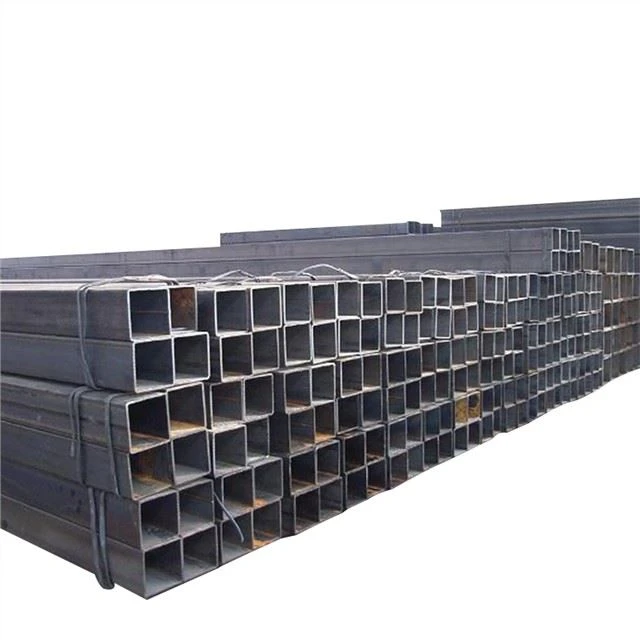 Tub d'acer rectangular quadrat negre per a tanca